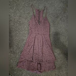 Elegant Lace Dress in Mauve